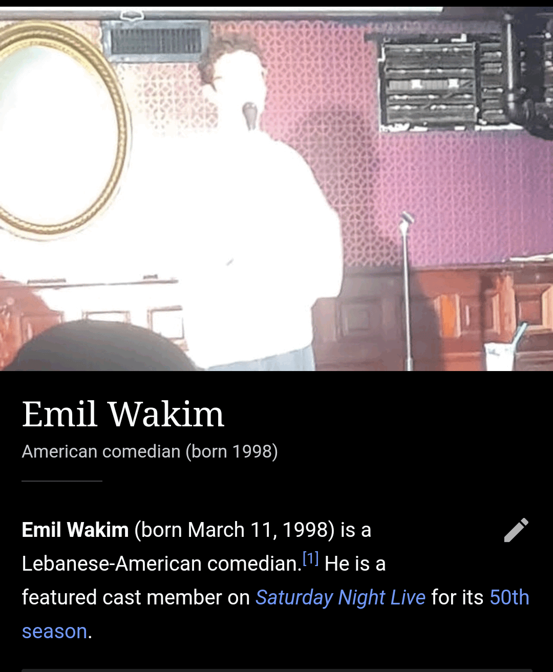 A screenshot of a low-quality Wikipedia portrait discussed online